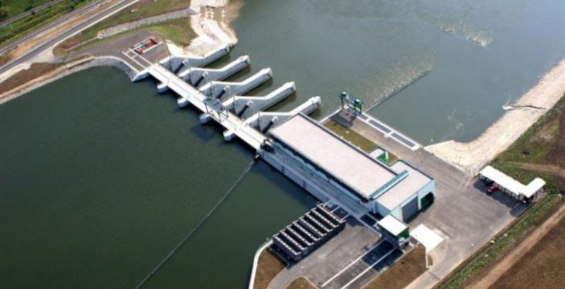 2017年，由于电力产量缩减10％，HSE的净利润下降56％