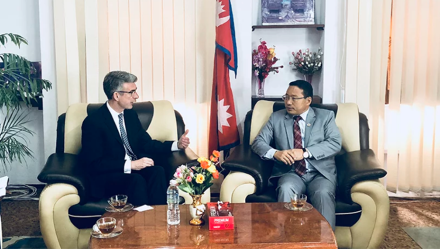 尼泊尔总理重申英国投资者投资能源部门