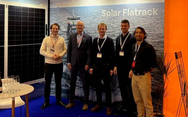 全球最大电池散货船将集成太阳能电池板辅助动力