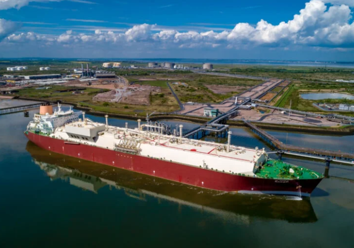 英美企业完成15亿英镑交易收购欧洲大型液化天然气接收站