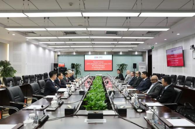 乔旭斌会见沙特阿尔朱美亚电力水务公司执行CEO Adnan Buhuliga